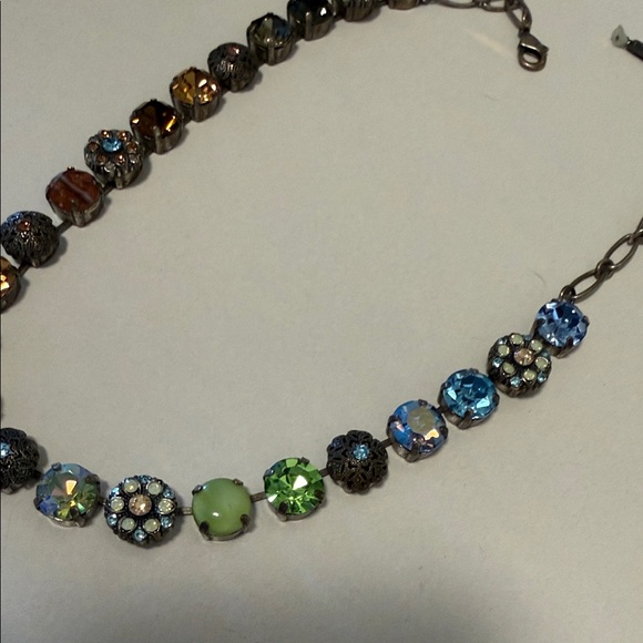 Elegant Multicolor Mariana Crystal Necklace - Picture 3 of 5